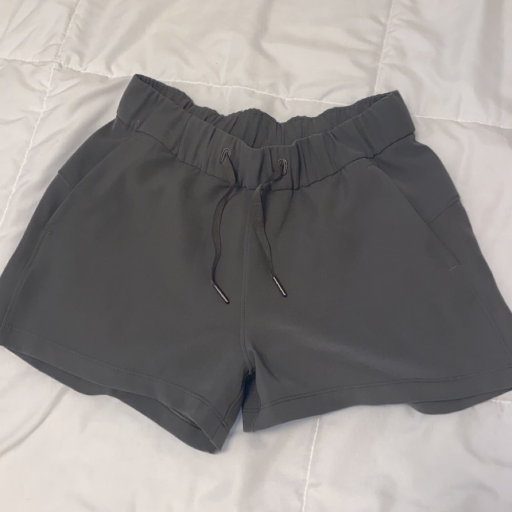 Lululemon on the fly shorts 4" inseam
